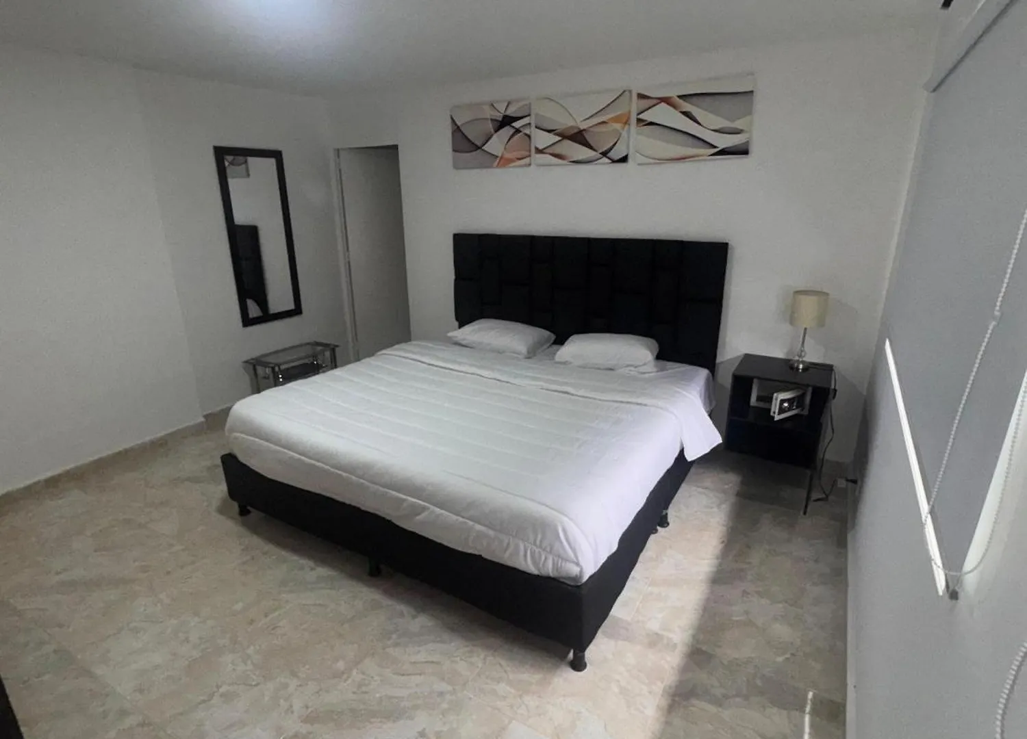 Hotel Asia El Poblado Медельин